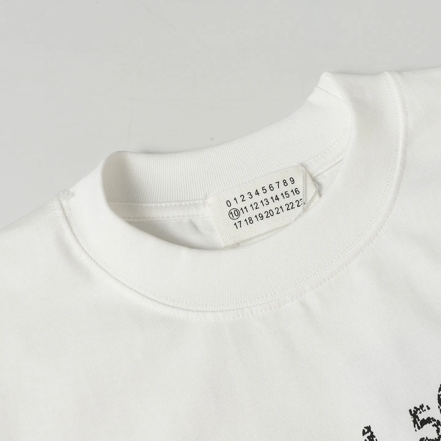 MM 6 ✘ Supreme 25SSNew Arrival T logo ， ， ， Factory ， ， ， ， Same Style ：Black，White Sizes：xs-l